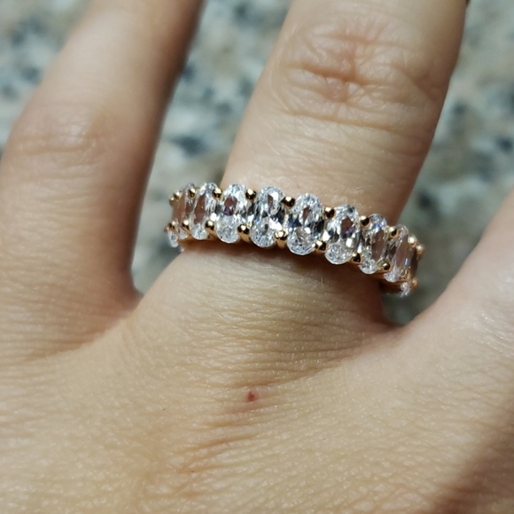 18k Oval Swarovski rose gold eternity band - Picture 8 of 10